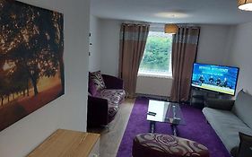 Superb 2 Bedroom Flat, Sleeps 6